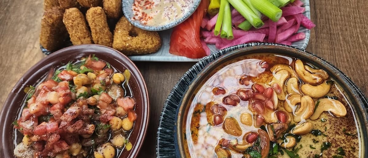 Za'atar manakish and Syrian dishes at Damaski Palace on Erin Mills Parkway