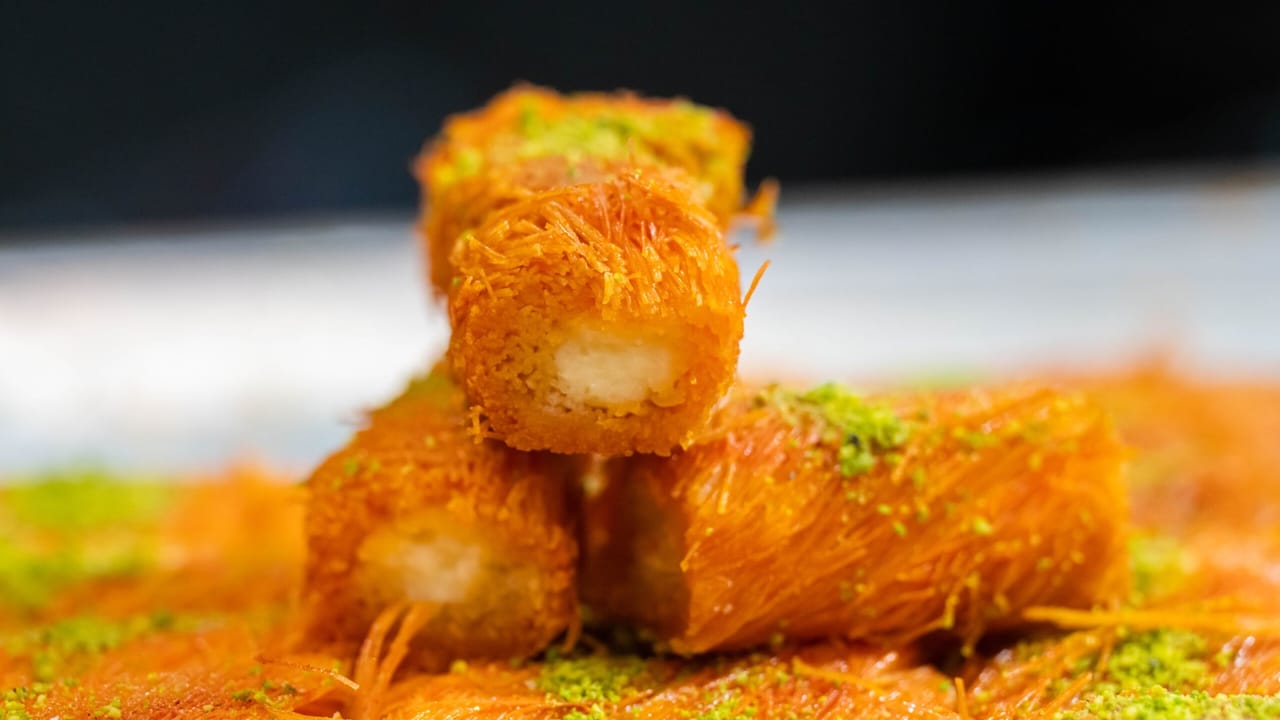 Znoud Al-Hamdani — Halal Middle Eastern restaurant in Mississauga