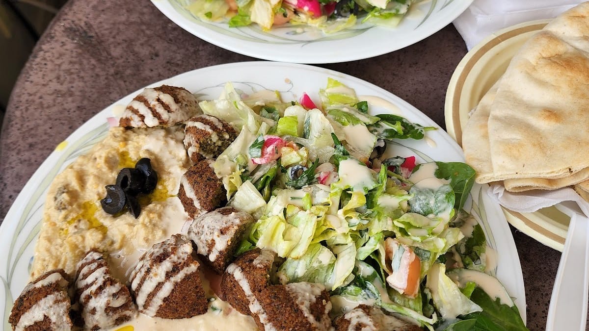 Arabesque Cafe & Bakery, Halal Syrian restaurant in Toronto