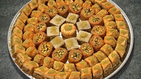 Baklawa King, Halal Desserts restaurant in Mississauga