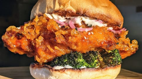 The Chicken Cartel, Halal Fried Chicken restaurant in Oakville