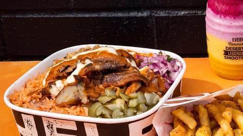 Shelby's Legendary Shawarma Bramalea Brampton, Halal Shawarma restaurant in Brampton