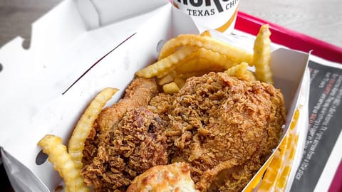 Church's Texas Chicken Whitby, Halal Fried Chicken restaurant in Whitby