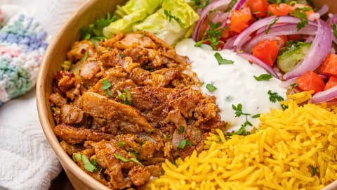 Wellington Shawarma Co Cambridge, Halal Caribbean restaurant in Cambridge
