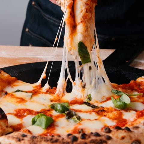 Pizza Art Surrey, Halal Pizza restaurant in Surrey