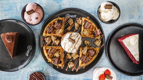 D Spot Dessert Cafe Beltline Calgary, Halal Desserts restaurant in Calgary