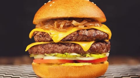Meltro Burger, Halal Burgers restaurant in Calgary