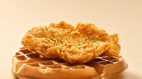 Cluck Clucks - Chicken & Waffles, Halal Fried Chicken restaurant in Scarborough