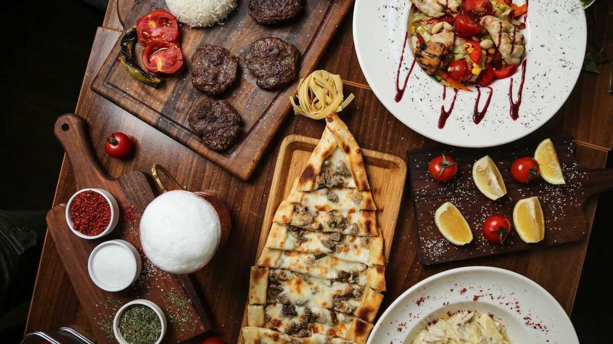 Gul Gul Lebanese & Turkish Cuisine — Halal Turkish restaurant in Mississauga