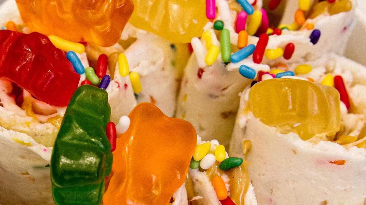 Rolly Polly Cow Chinguacousy Brampton — Halal Ice Cream restaurant in Brampton